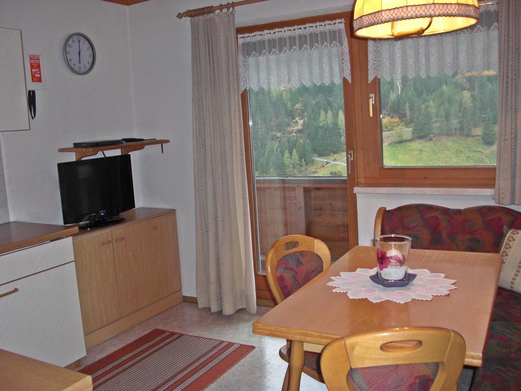 Apartamento Haus Marita Sankt Leonhard im Pitztal Habitación foto